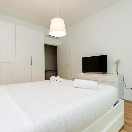 Vivimi Home Fiordalisi Stile & Comfort Vicino Metro มิลาน ภายนอก รูปภาพ